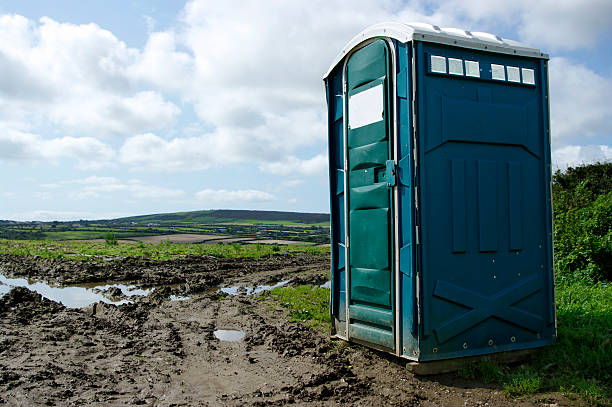 Best Deluxe Portable Toilet Rental  in West Columbia, TX